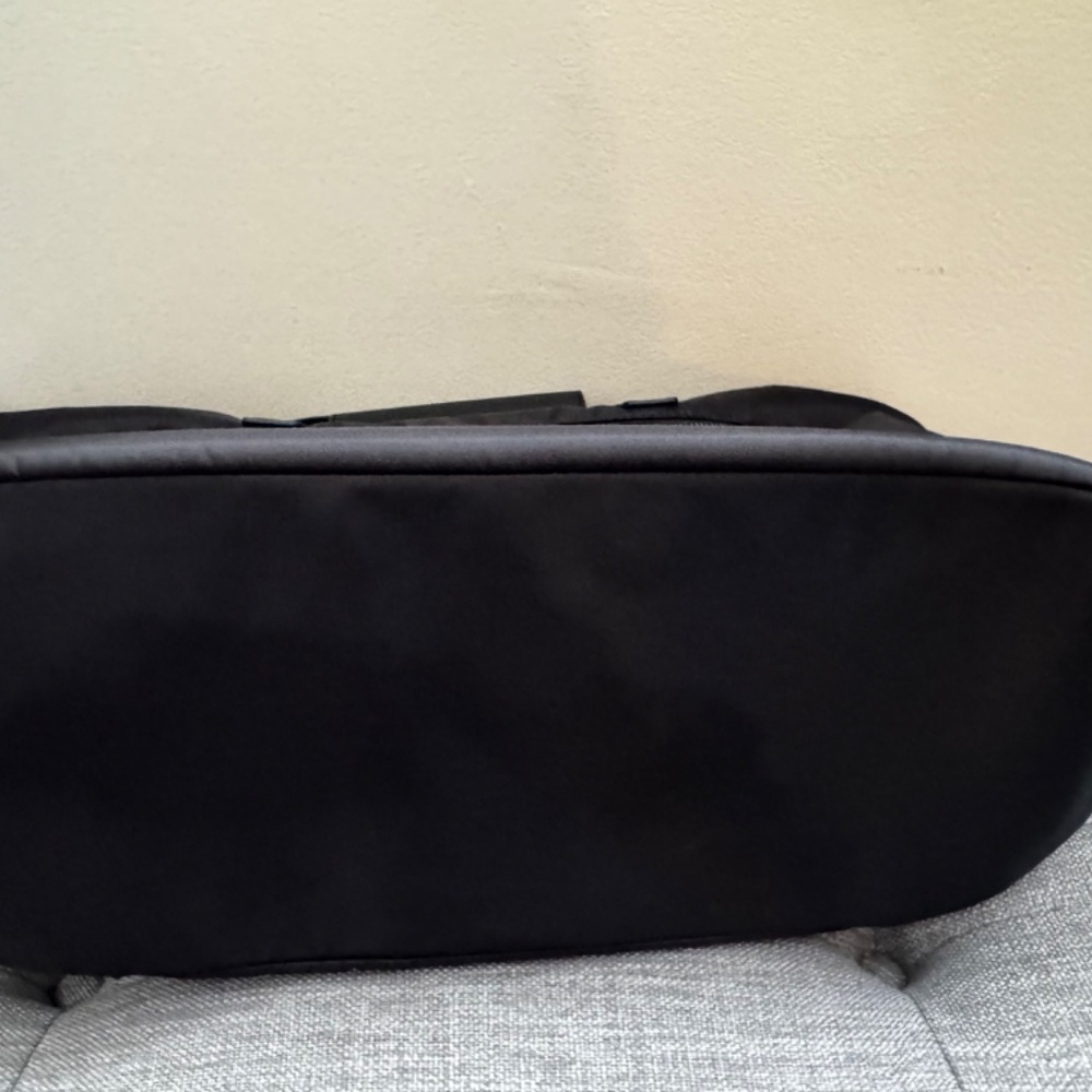 Aimee Kestenberg Personal Item Travel Bag Black - Picture 8 of 10